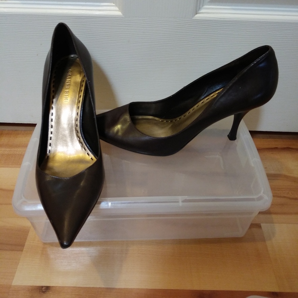 Shoes - Picture 2 of 3